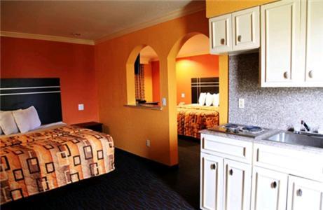 Executive Inn Bacliff Room photo